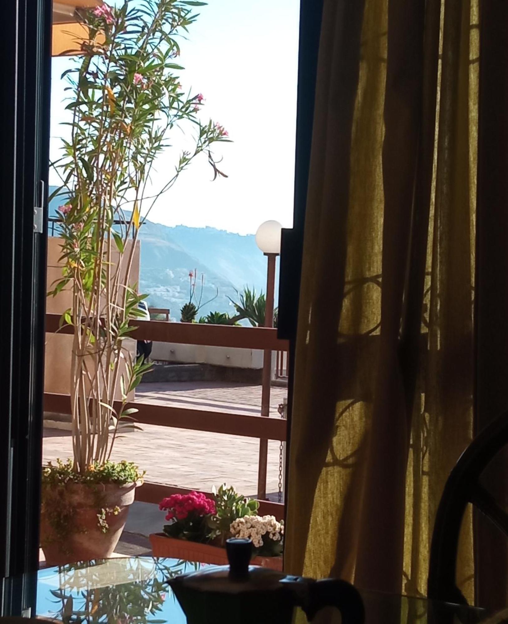 Appartamento Mara'S House, 10 Minuti A Piedi Dal Centro, Parcheggio Privato Taormina Esterno foto