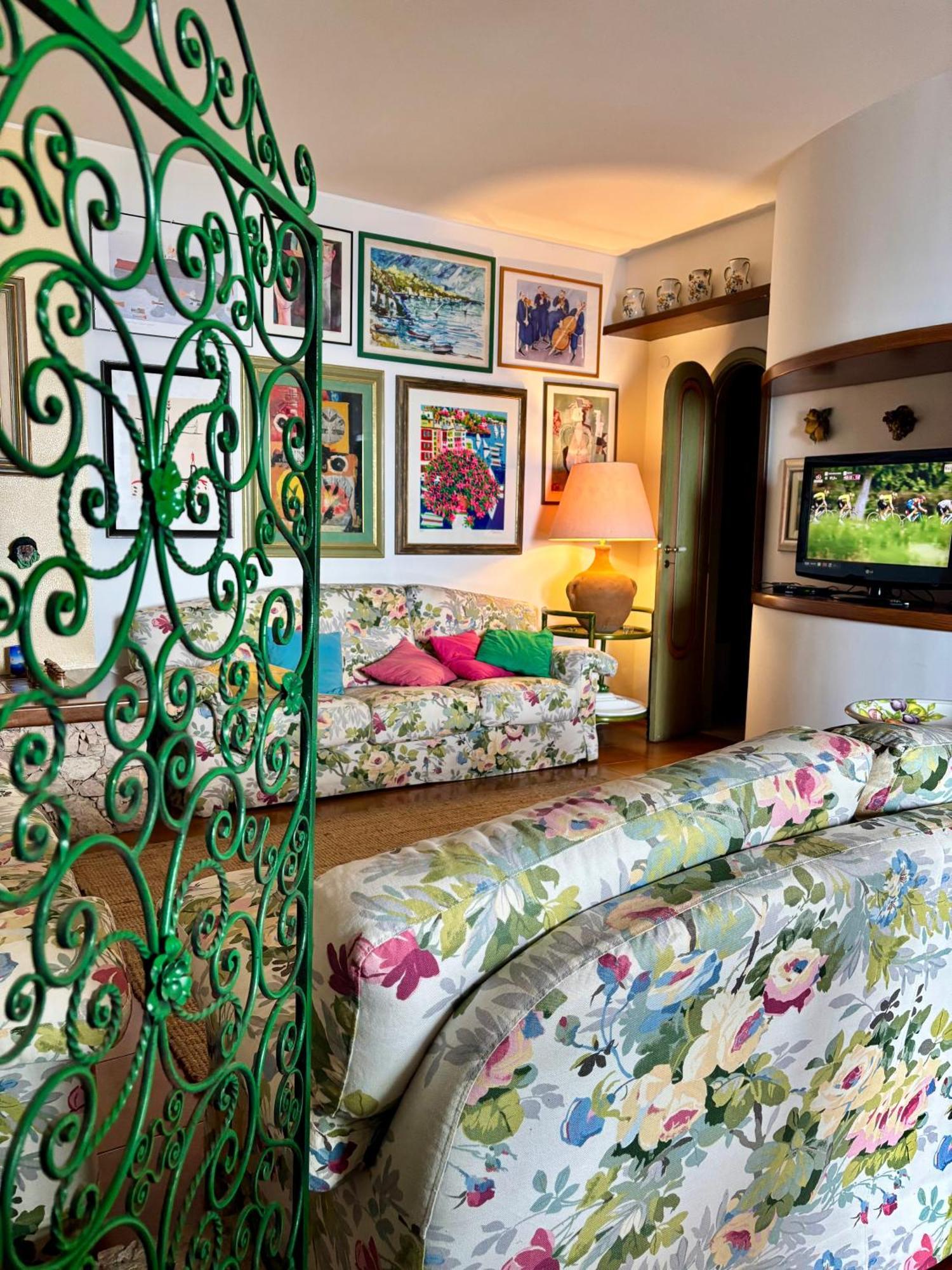 Appartamento Mara'S House, 10 Minuti A Piedi Dal Centro, Parcheggio Privato Taormina Esterno foto